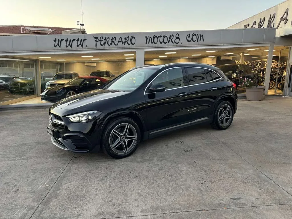 MERCEDES-BENZ GLA 200 D AMG LINE NERO