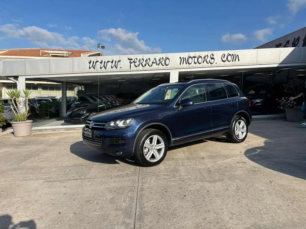 VOLKSWAGEN TOUAREG 3.0 244 CV GASOL BLU