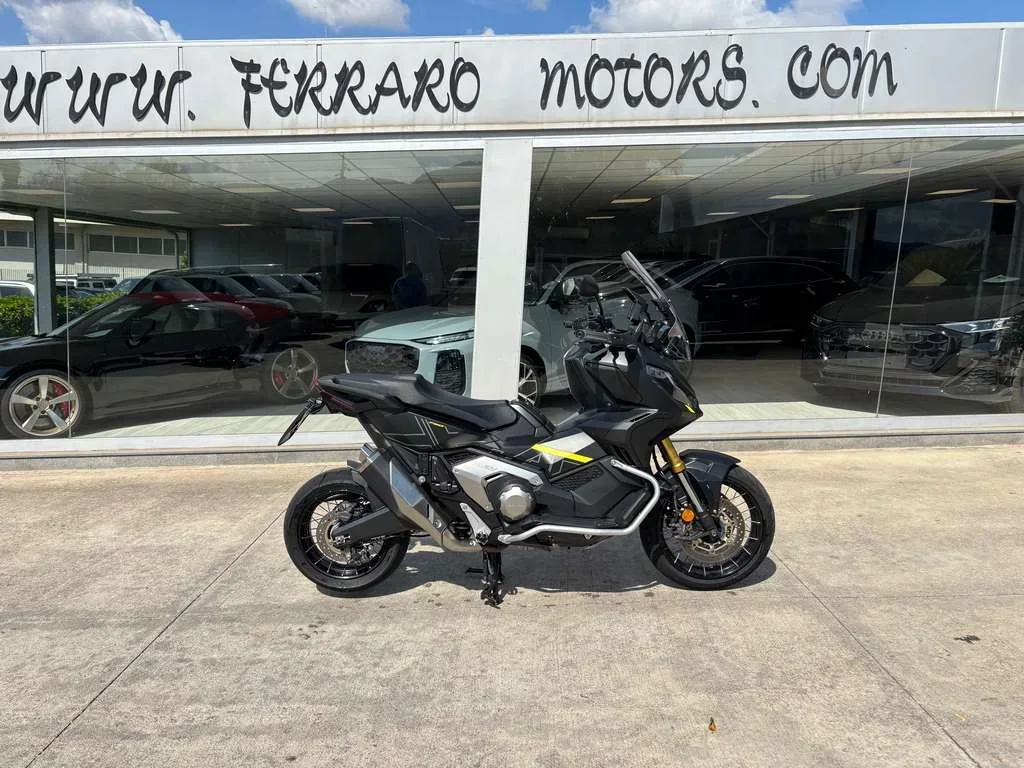HONDA X-ADV 750 ABS DCT NERO OPACO