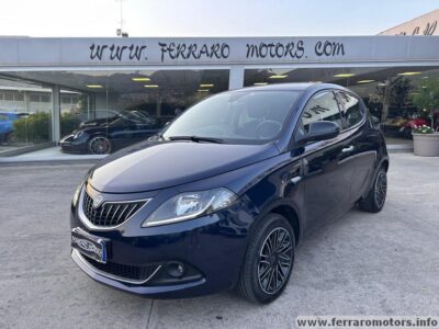 LANCIA YPSILON 1.0 HYBRID SILVER